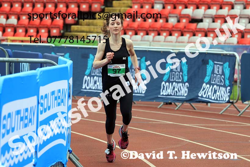 Gateshead 10k, 2024 Gateshead Marathon, Half Marathon and 10k, Gateshead Stadium.  Photo: David T. Hewitson/Sports for All Pics